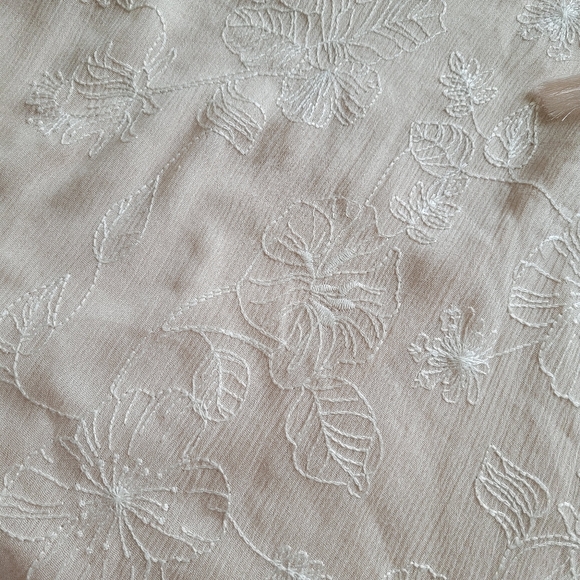 FREE THE ROSES Embroidered Floral Cutout Cold Shoulder Long Sleeve Tassel Top - Picture 8 of 12